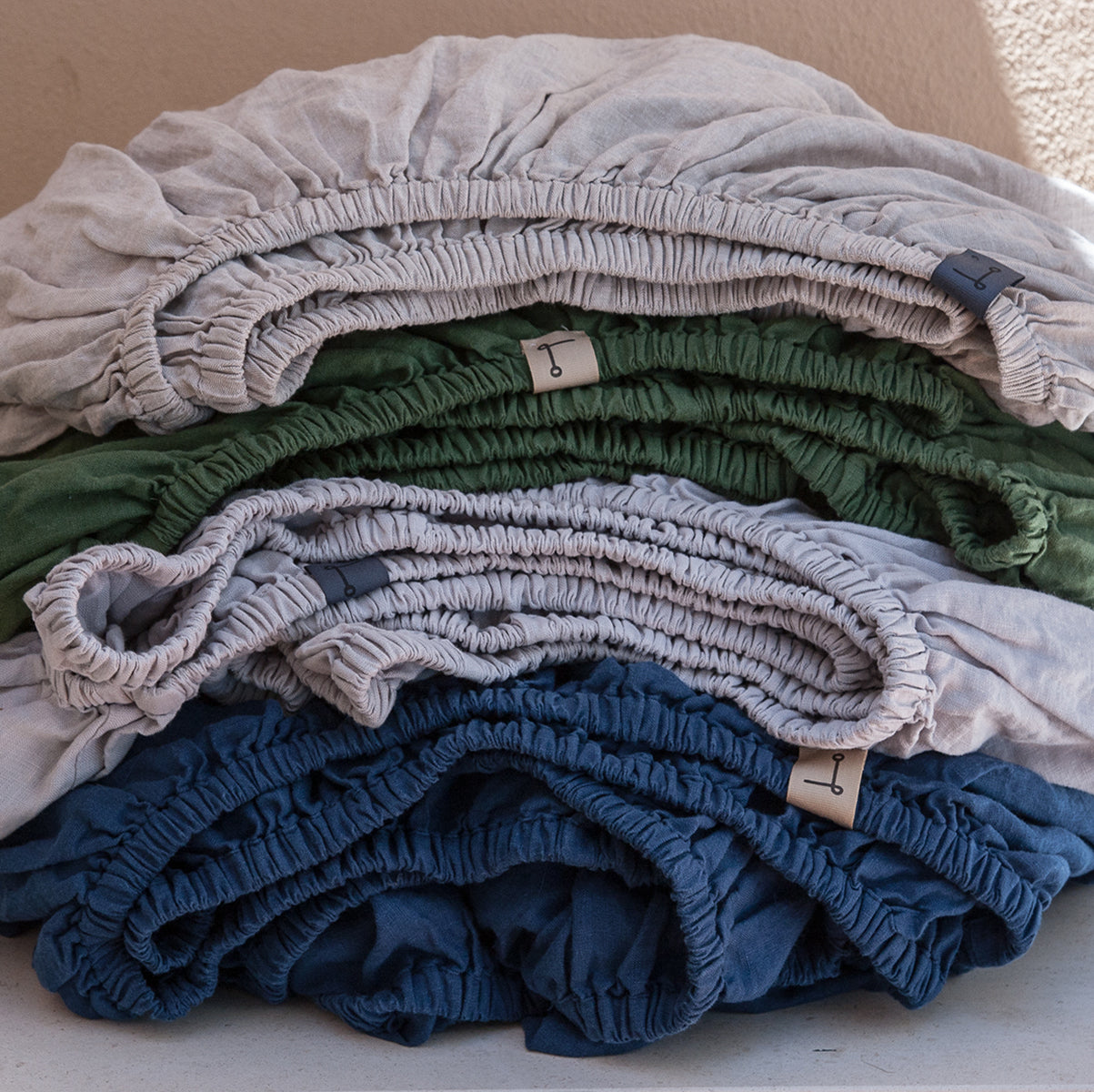 Linen fitted sheets