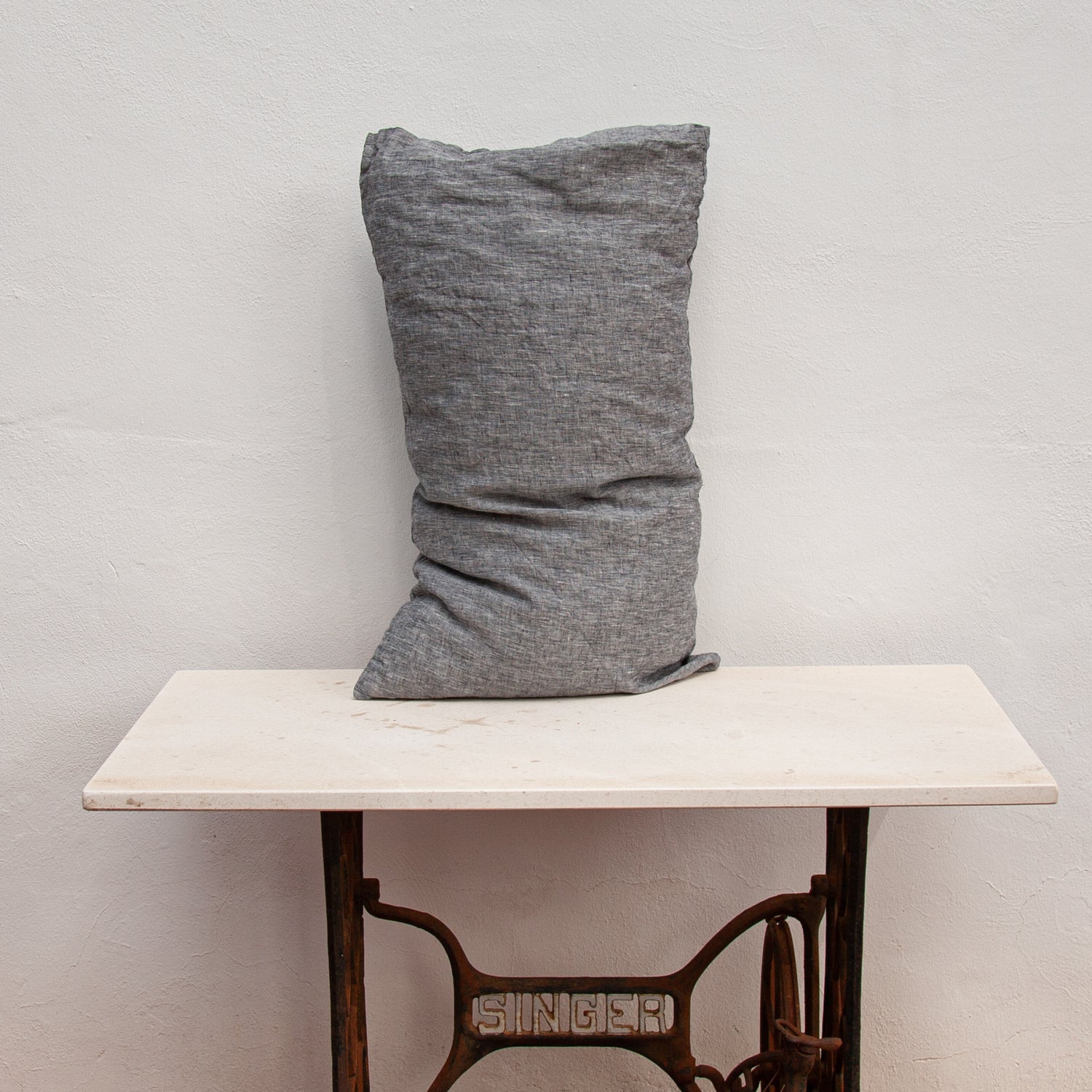 Pillow cover linen BLACK marbled linen-190gr/m2