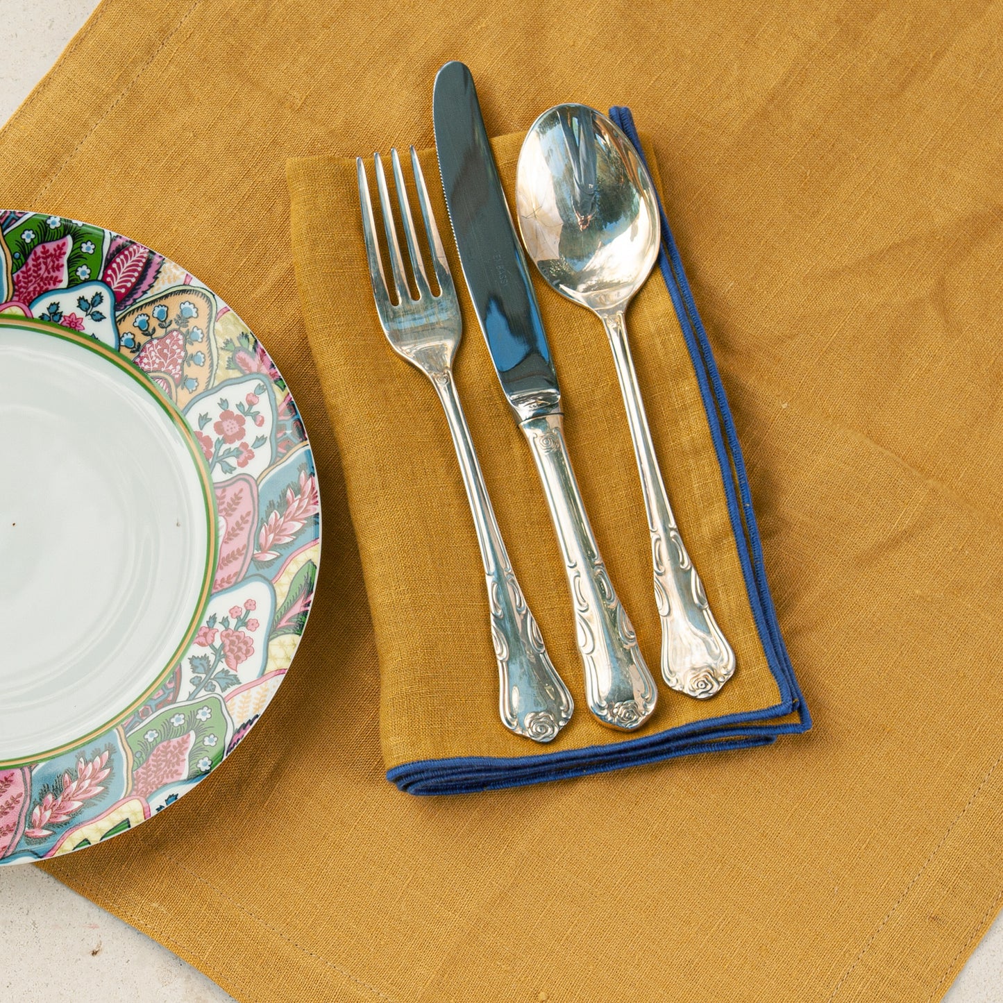 Linen napkins with hemstitch