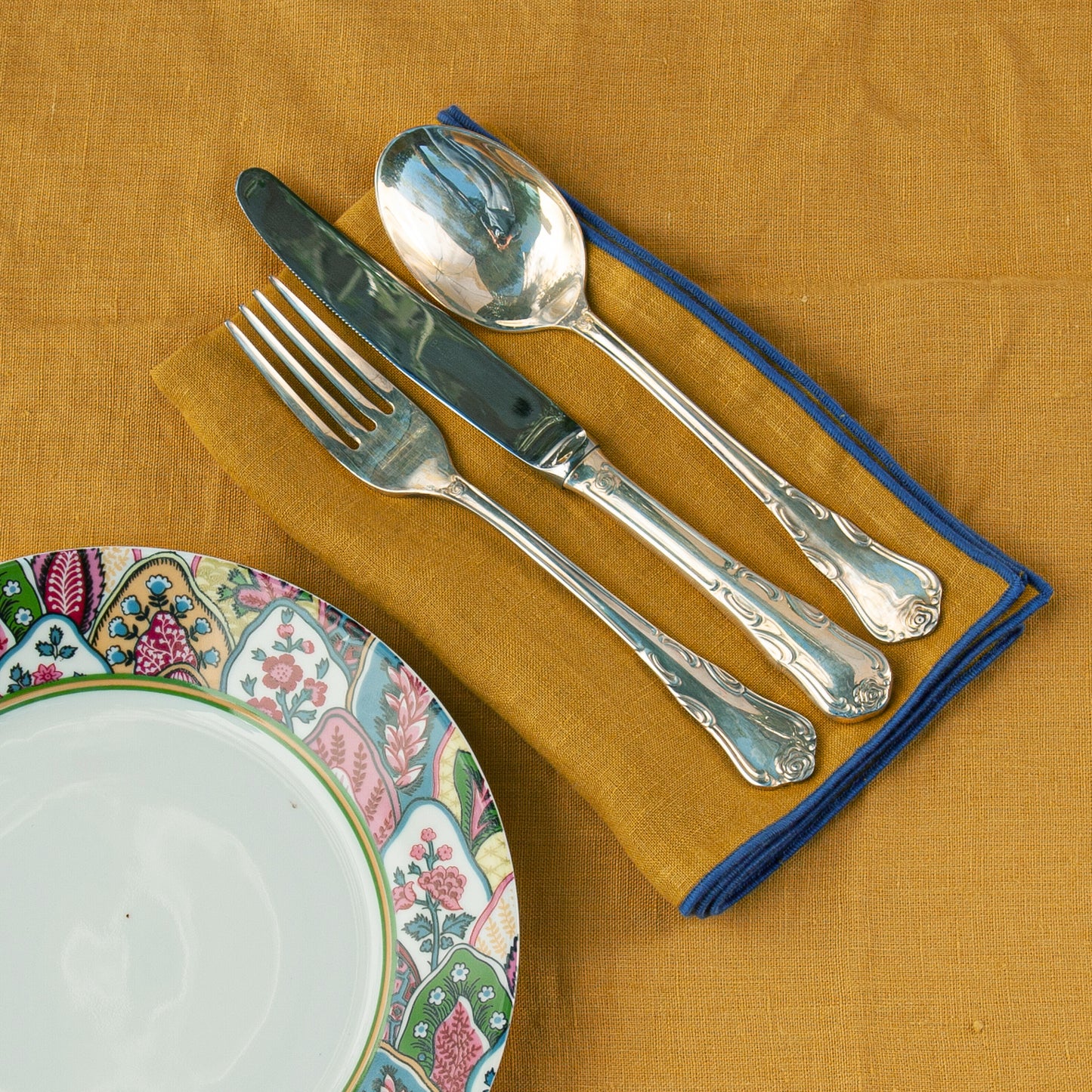 Linen napkins with hemstitch