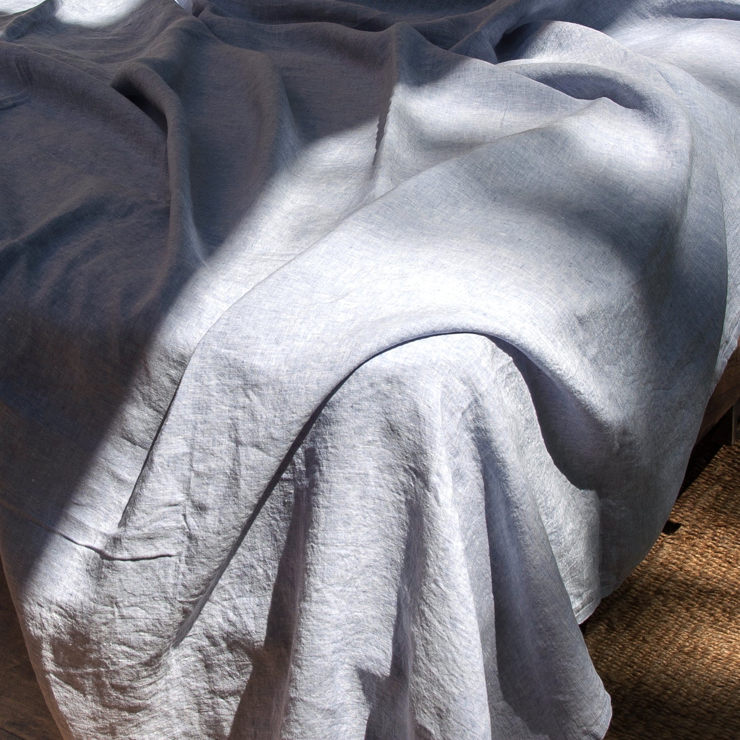 detalle de una sábana encimera de lino