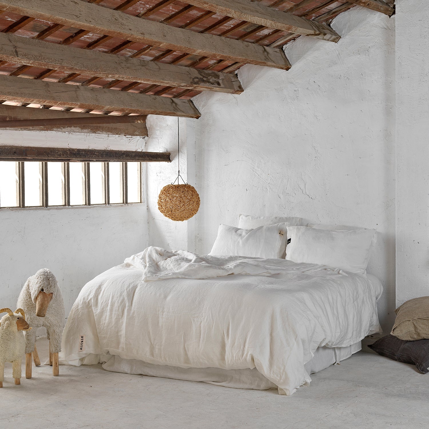 Ropa de cama de lino blanco roto –