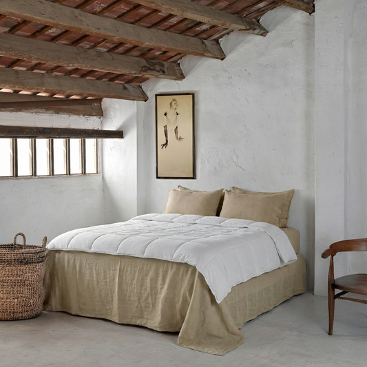 Imagen del relleno en una cama de lino safari