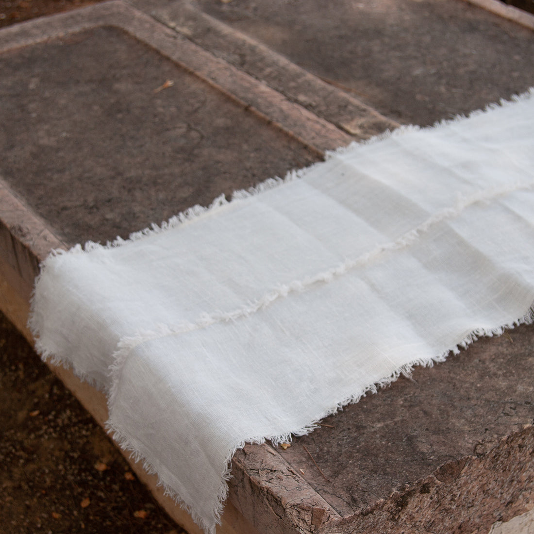 Camino de mesa doble fleco