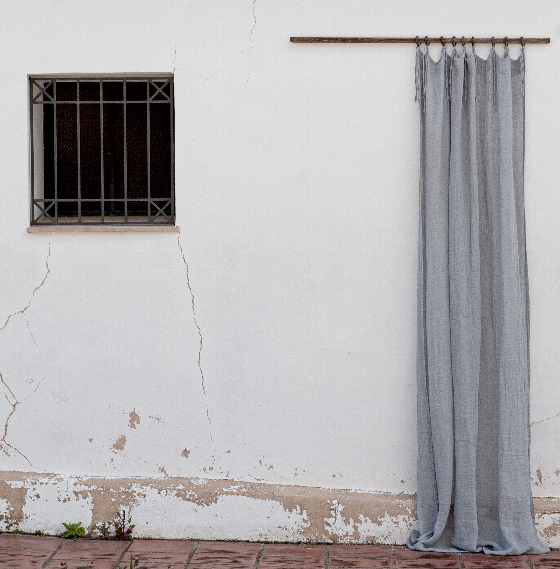 Cortina gris de lino