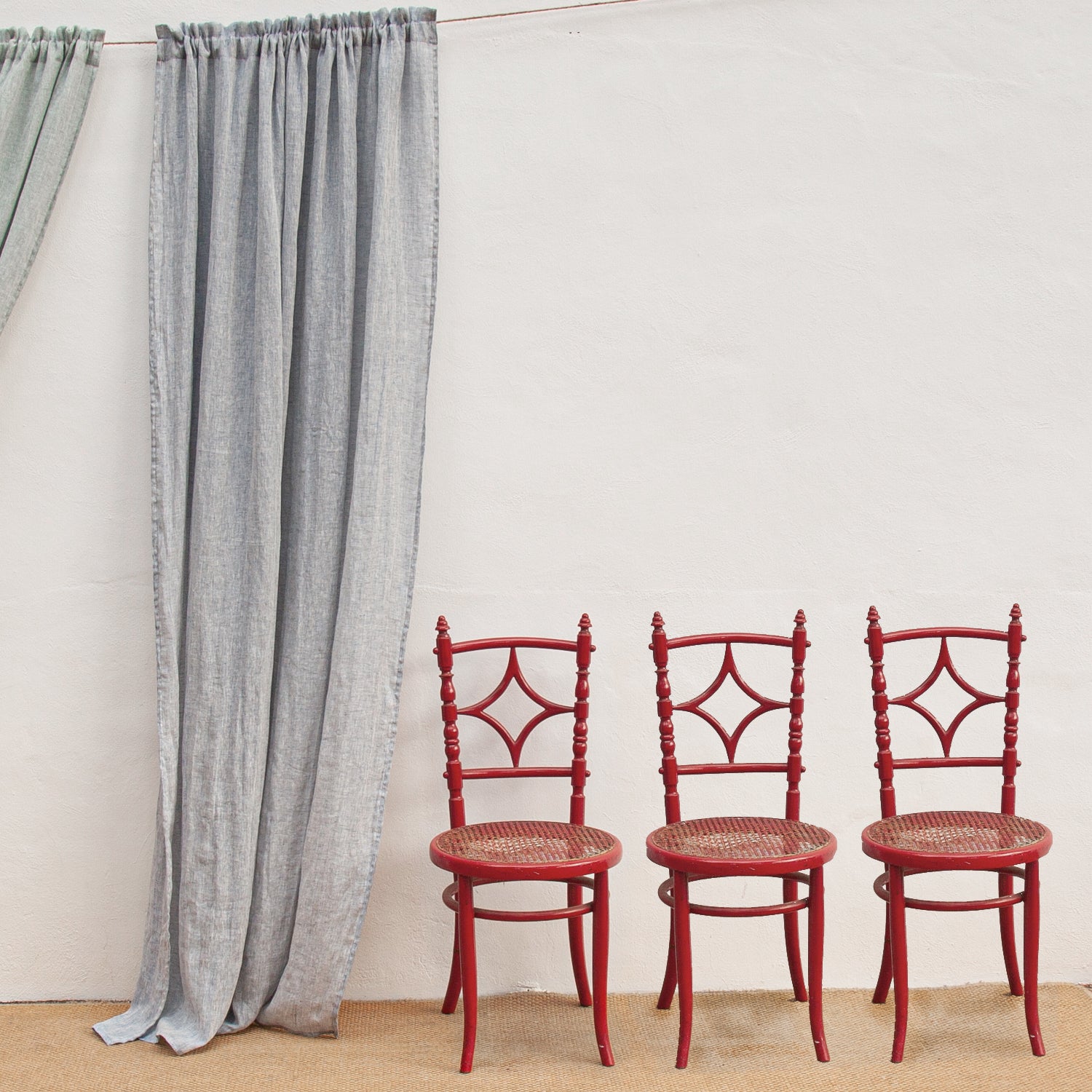 cortina-lino-color-azul- delenzo-150gr-m2