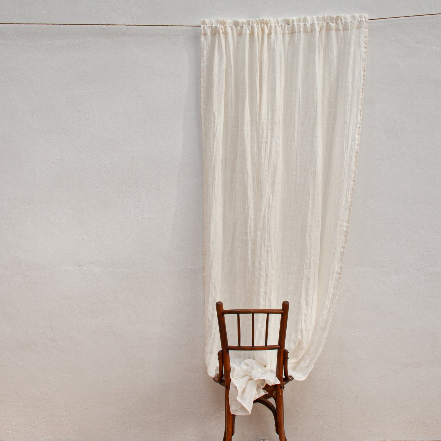 cortina-lino-natural-blanco-roto-delenzo-150gr-m2