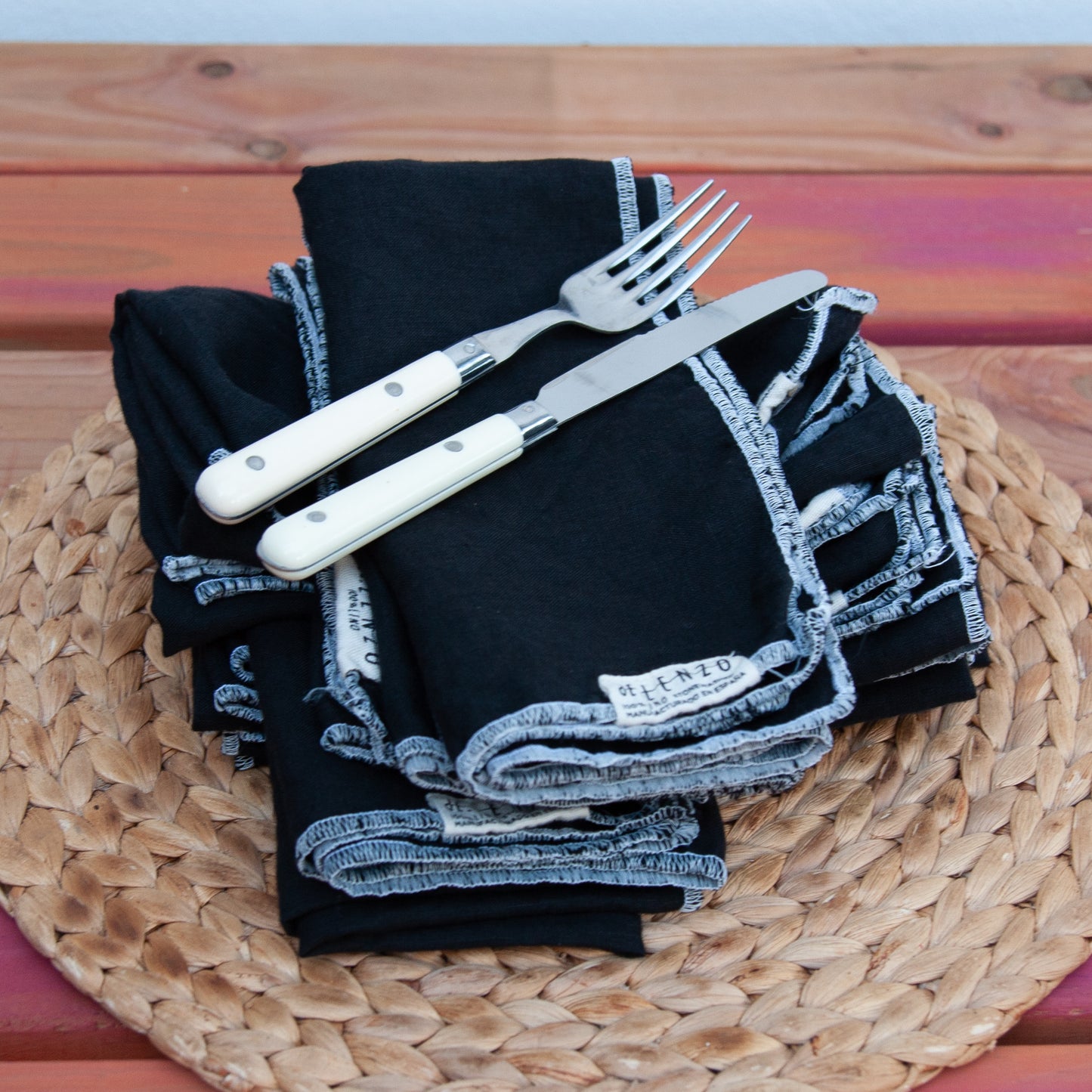 Juego de servilletas de lino negro - dE.LENZO