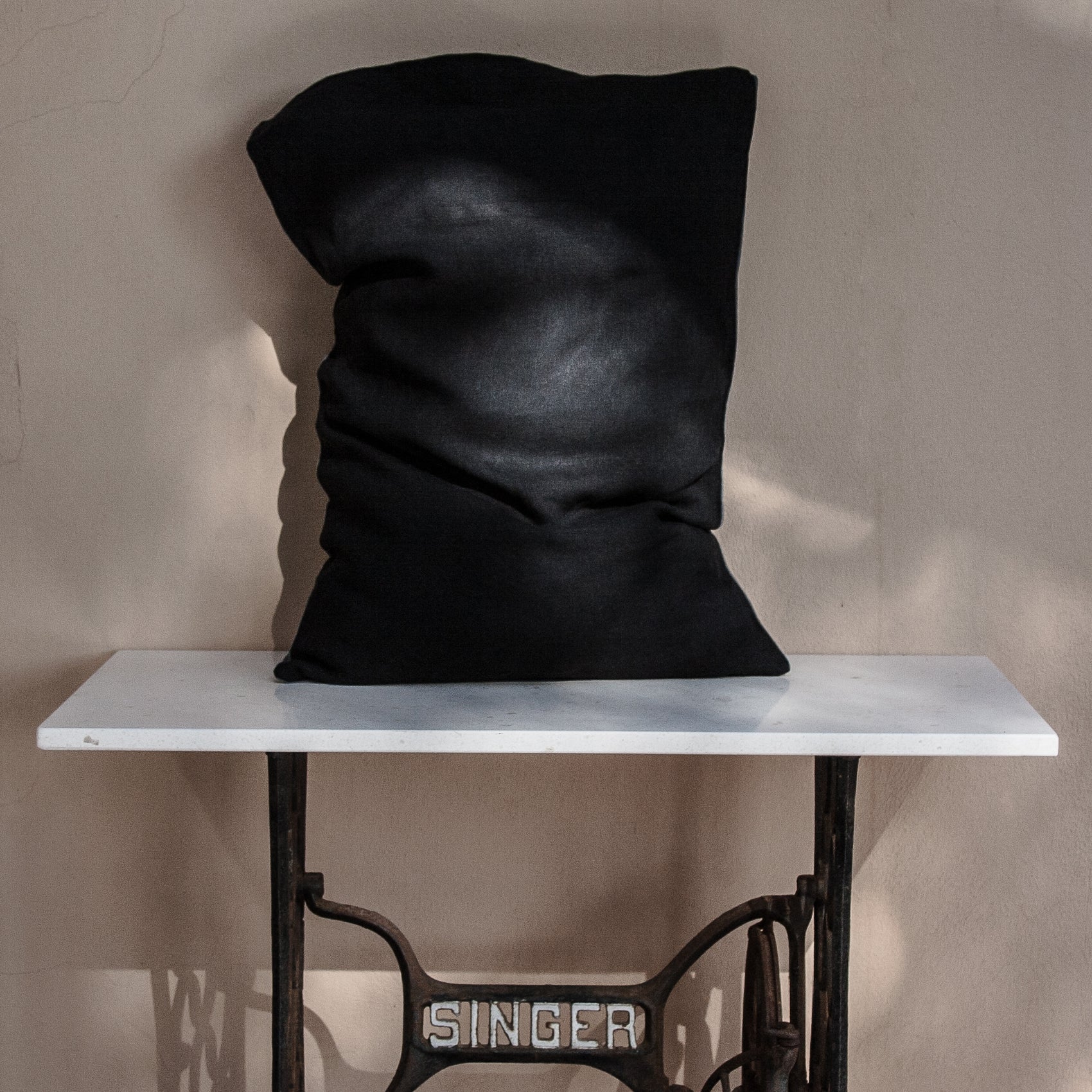 Funda de almohada de lino NEGRA - dE.LENZO