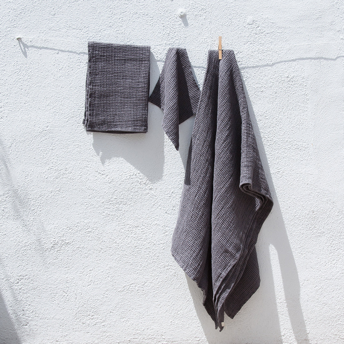 Juego de toallas gofre de lino GRIS - dE.LENZO