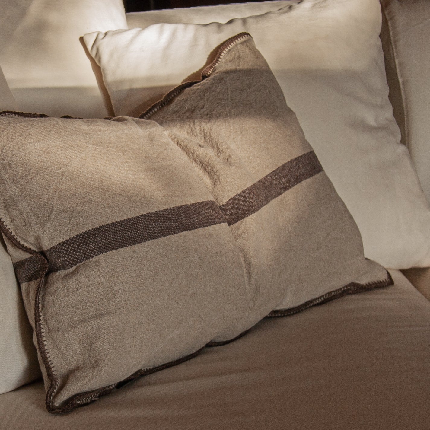 Terra linen cushion