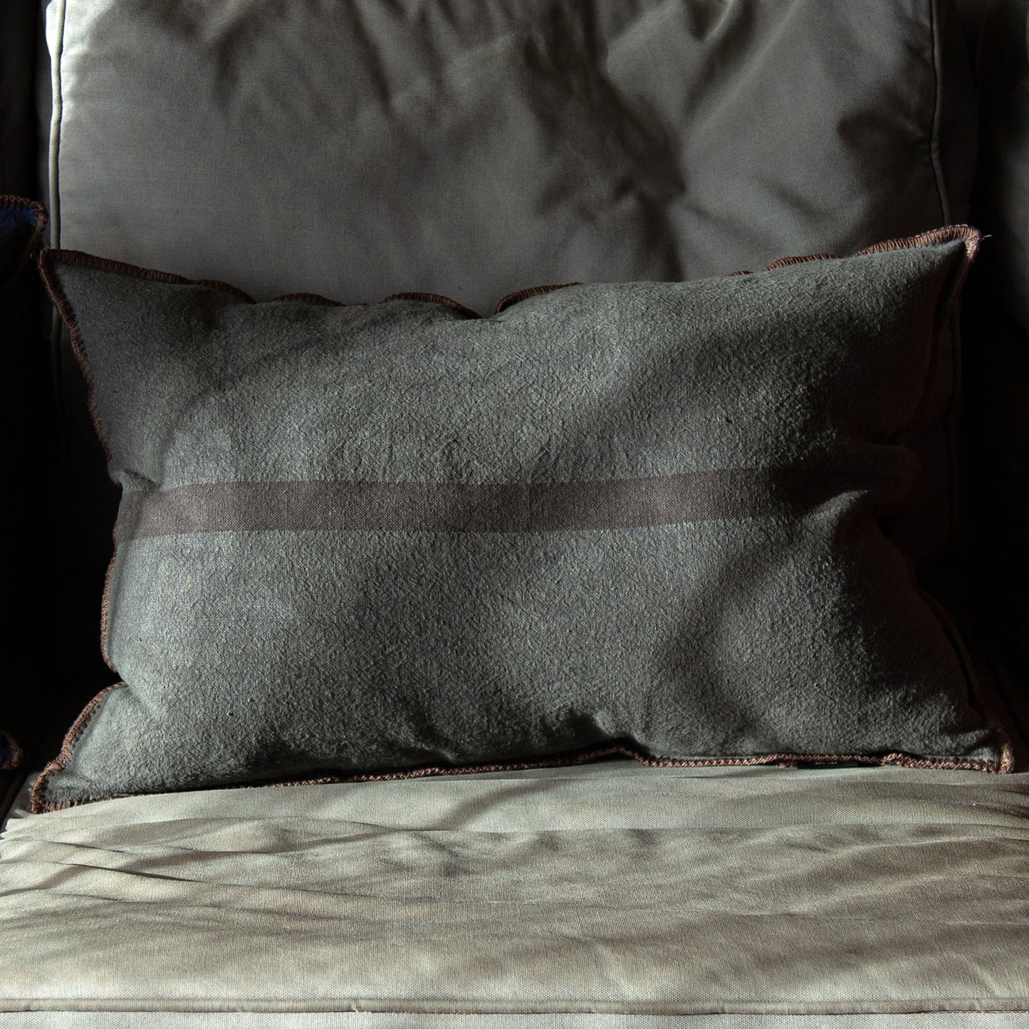 Terra linen cushion