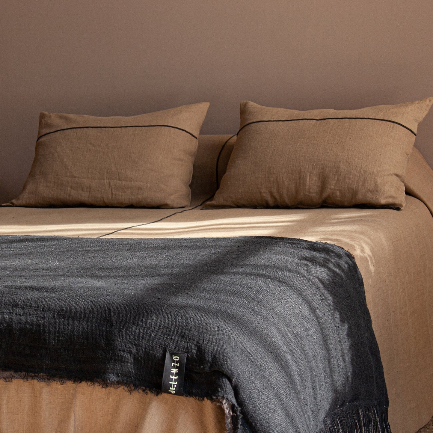 CLASSIC GREY CLASSIC washed linen bedspread and plaid