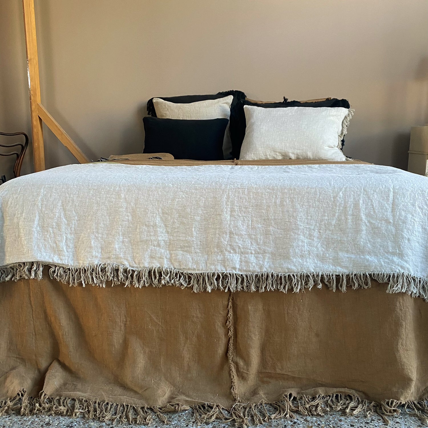 NATURAL JASPERED foot of bed quilt