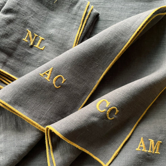 Servilletas de lino con repulgo