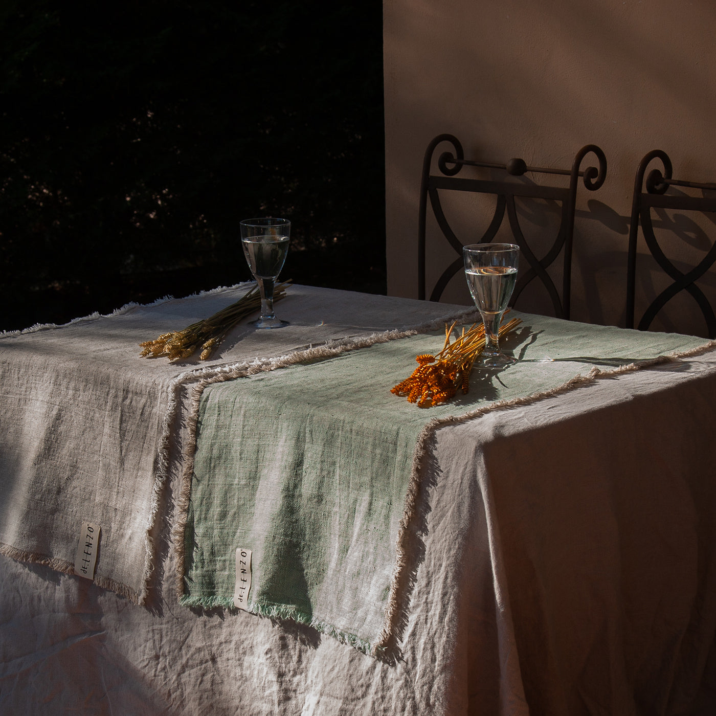 Chemins de table en lin JAIPUR à franges