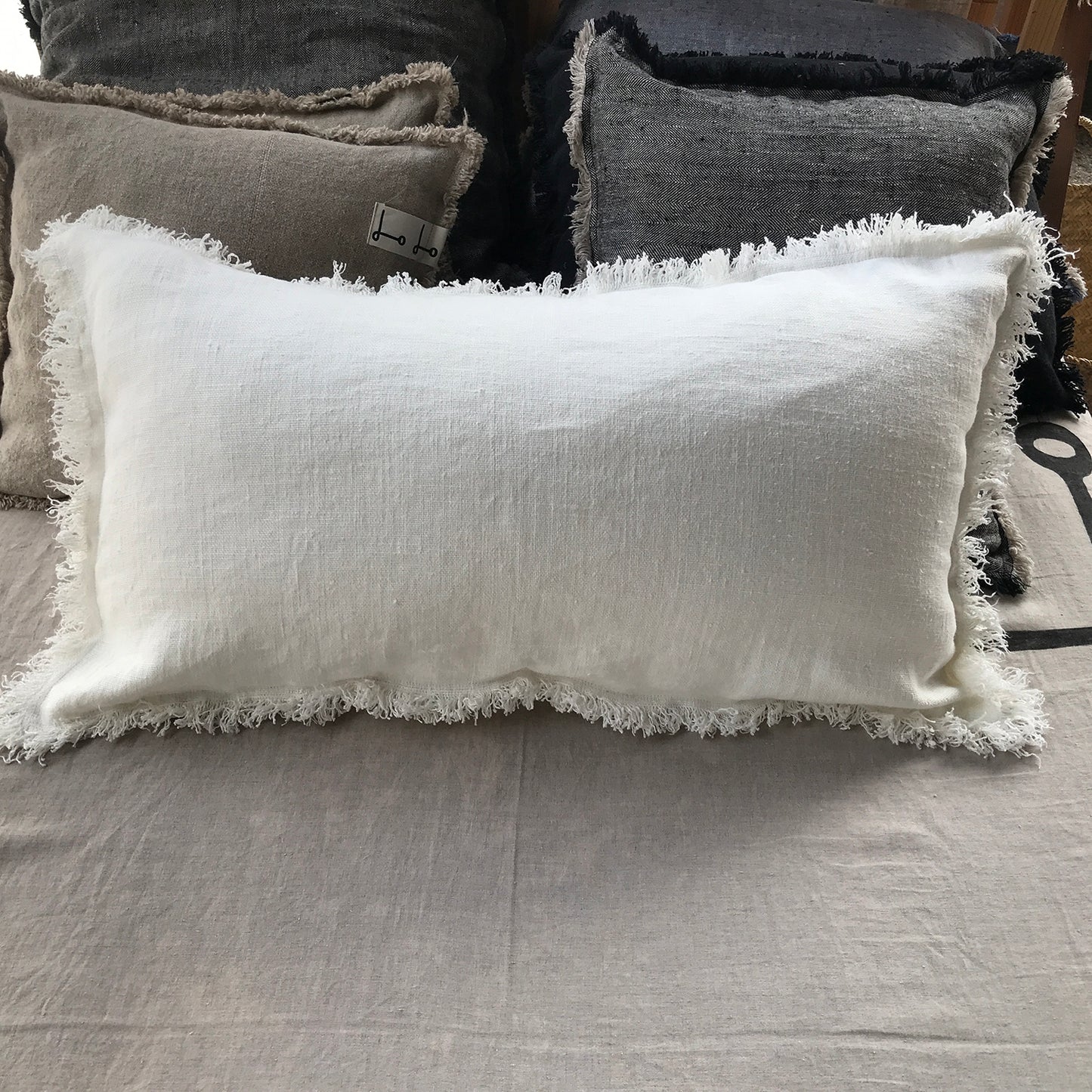 Linen cushion 50 x 90 cm