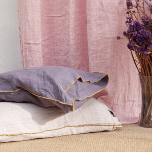 Funda de lino lila para almohada con ribete