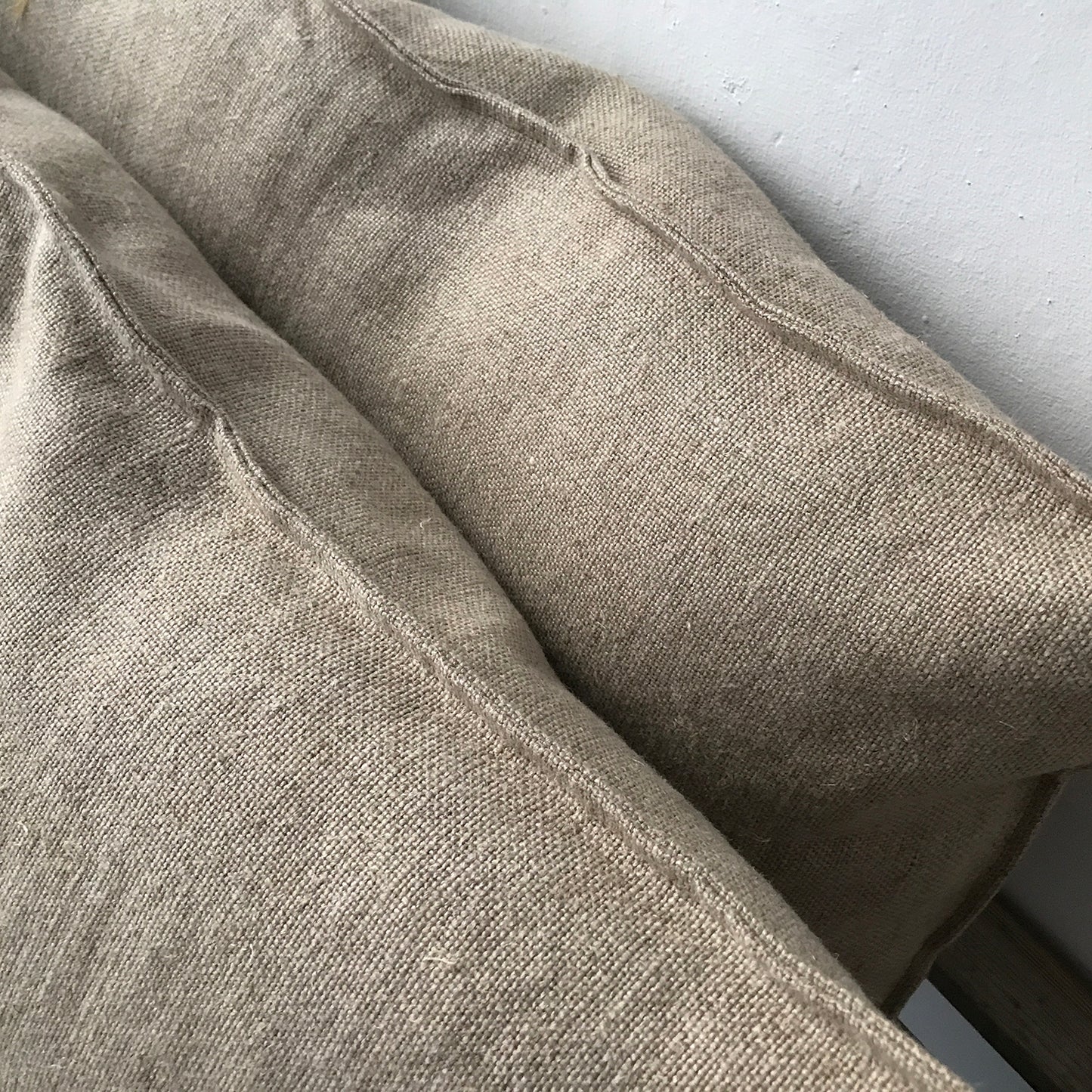 Linen cushion 60x60cm