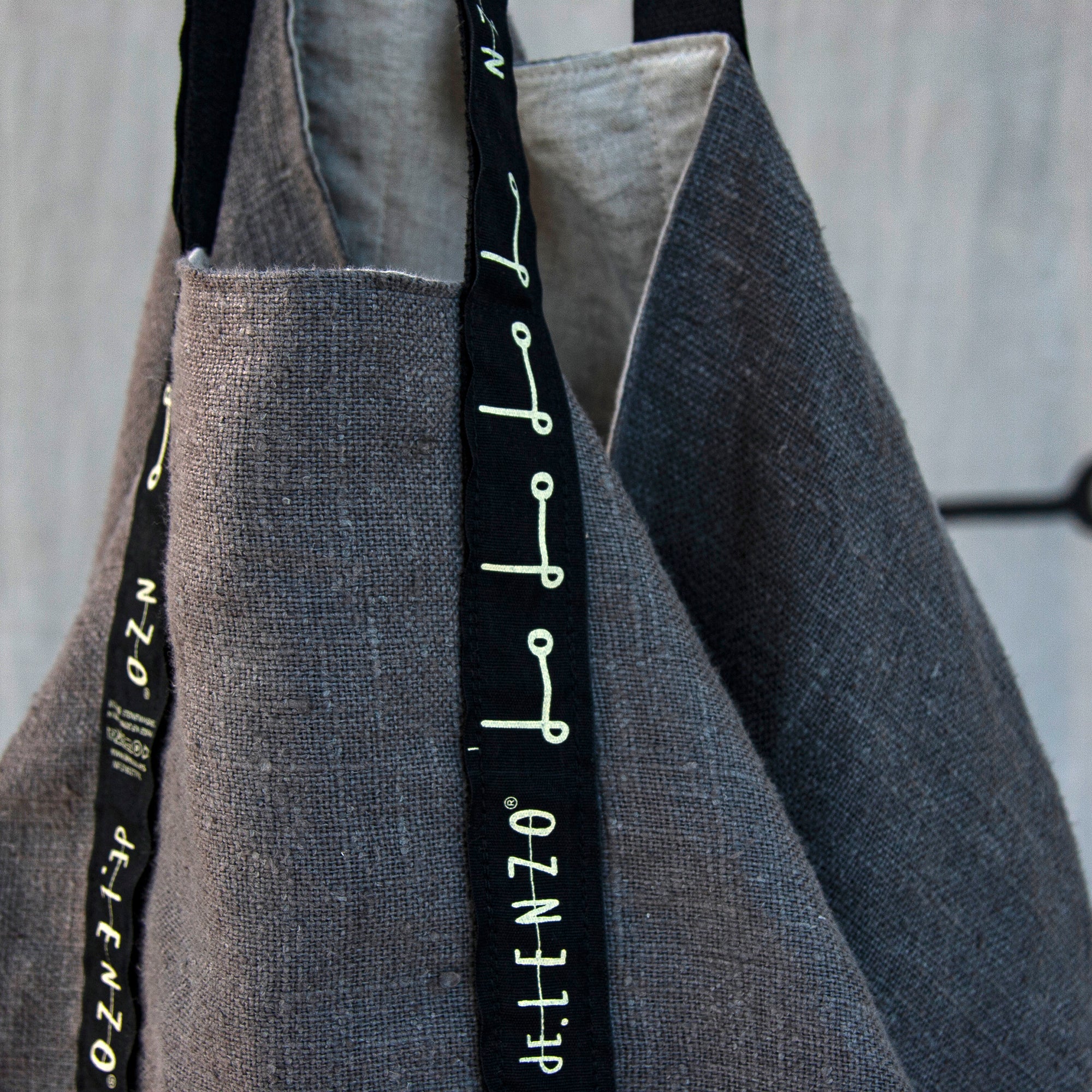 Shopper bag L -GRIS - dE.LENZO detalles