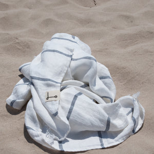 Toallas de playa de lino NIKI  -Blanca y azul